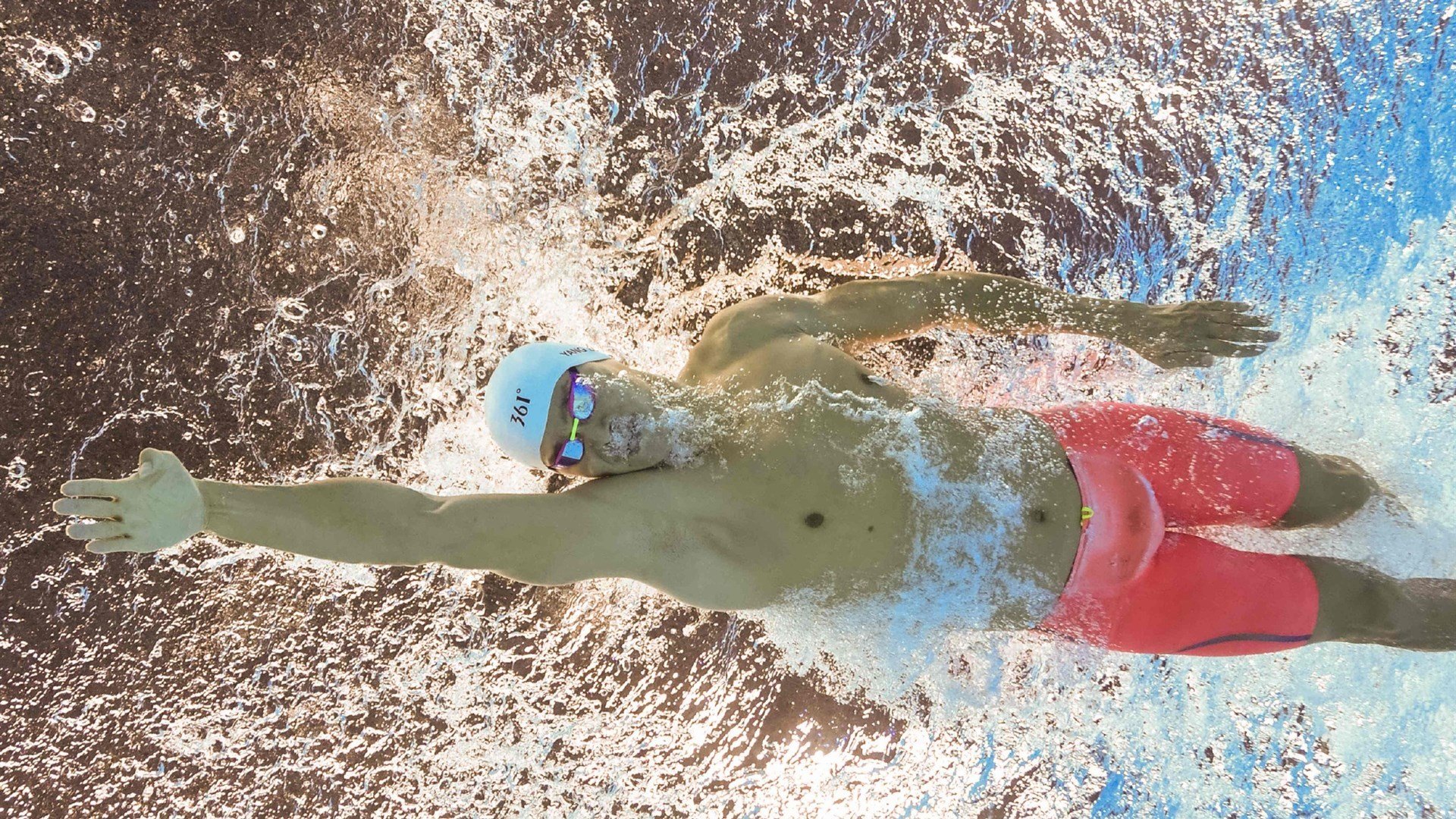 “费尔南多·比亚尔巴的完美踢球，阿根廷美洲狮队的决胜武器”